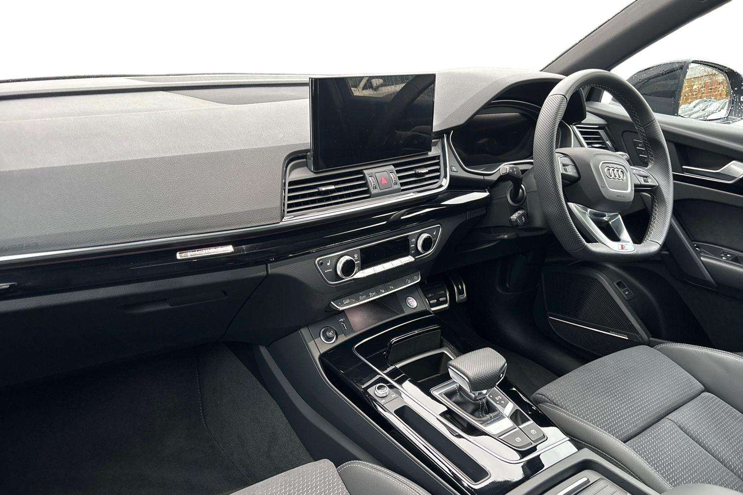 Used Audi Q5 2024 for sale - 76540736: Photo 2