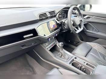 Used Audi Q3 2023 for sale - 77860294: Photo