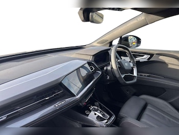 Used Audi Q4 e-tron 2025 for sale - 77206347: Photo