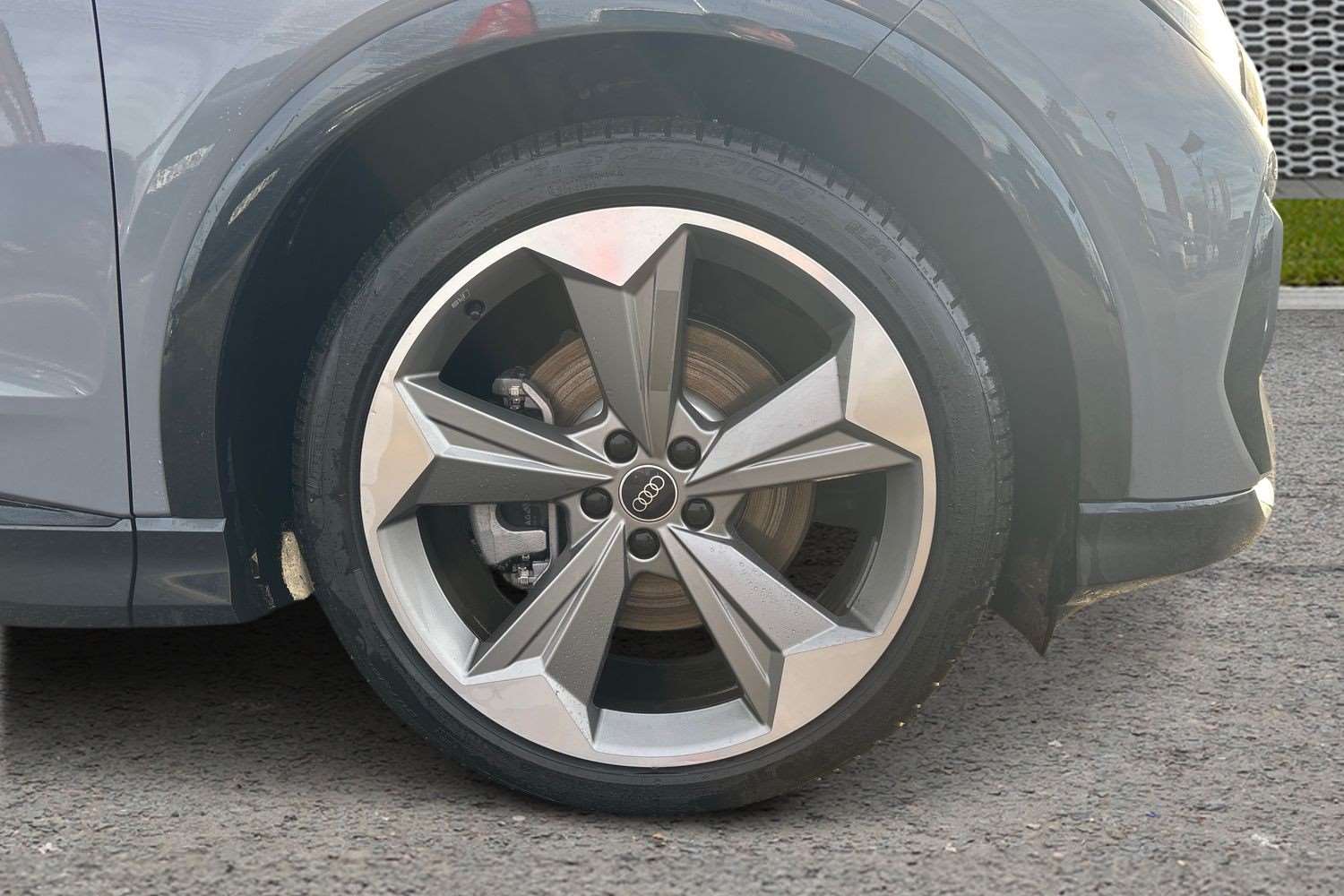 Used Audi Q4 e-tron 2025 for sale - 77206347: Photo 5