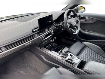 Used Audi RS4 2023 for sale - 76286350: Photo