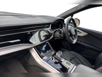 Used Audi Q7 2025 for sale - 79797763: Photo