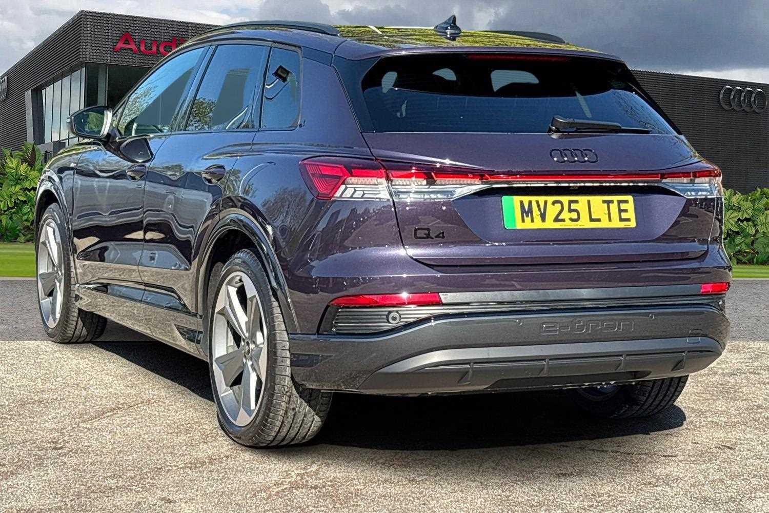 Used Audi Q4 e-tron 2025 for sale - 76286457: Photo 3