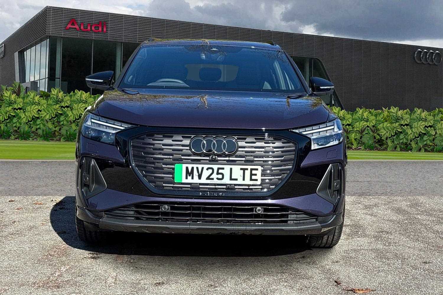 Used Audi Q4 e-tron 2025 for sale - 76286457: Photo 8