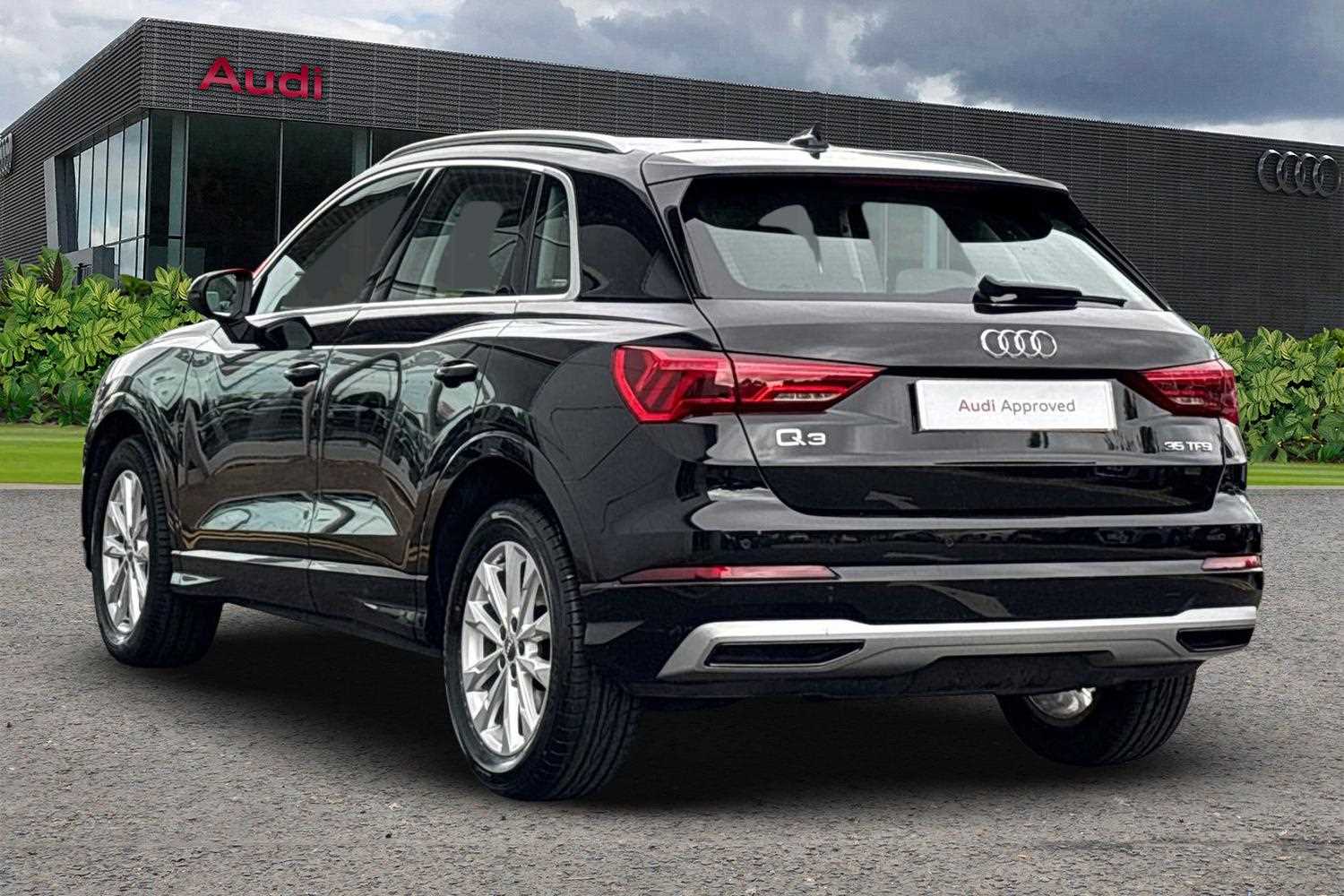 Used Audi Q3 2019 for sale - 76421246: Photo 3