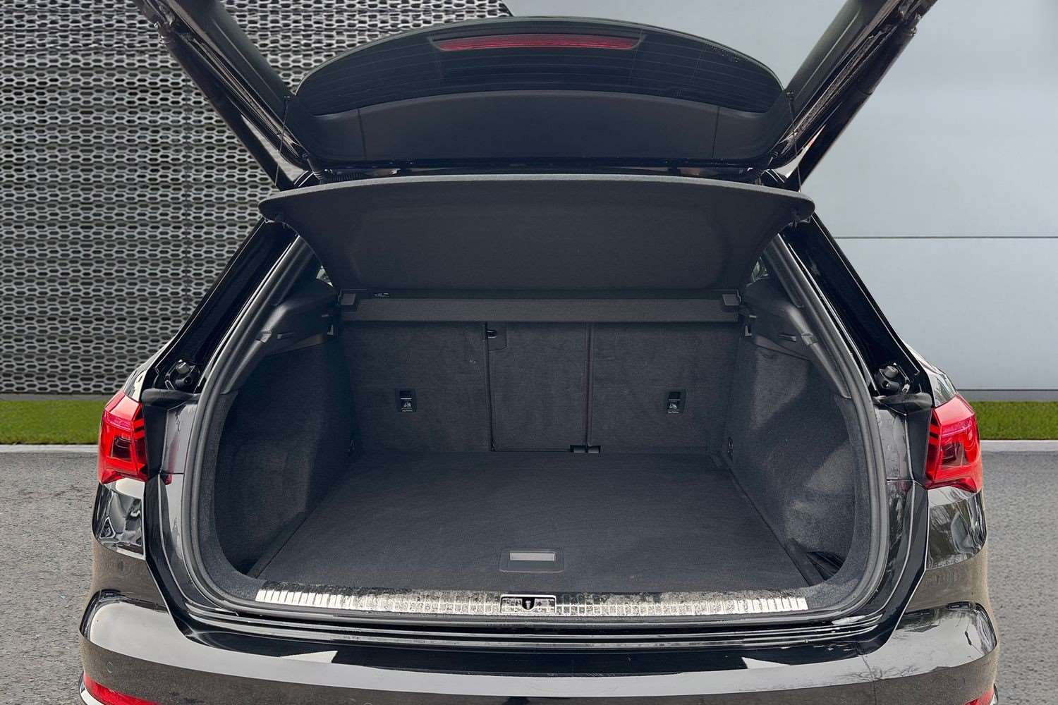 Used Audi Q3 2022 for sale - 77995921: Photo 13