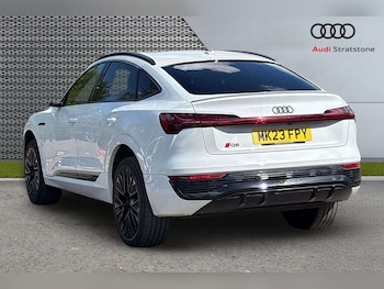 Used Audi Q8 2023 for sale - 79028036: Photo