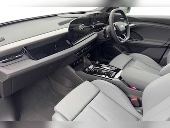 Used Audi Q6 e-tron 2024 for sale - 74716609: Photo