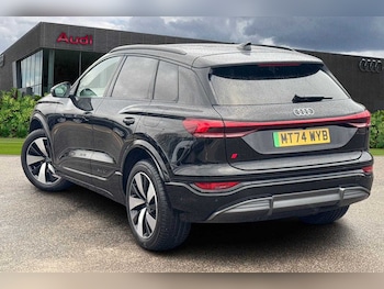 Used Audi Q6 e-tron 2024 for sale - 74716609: Photo