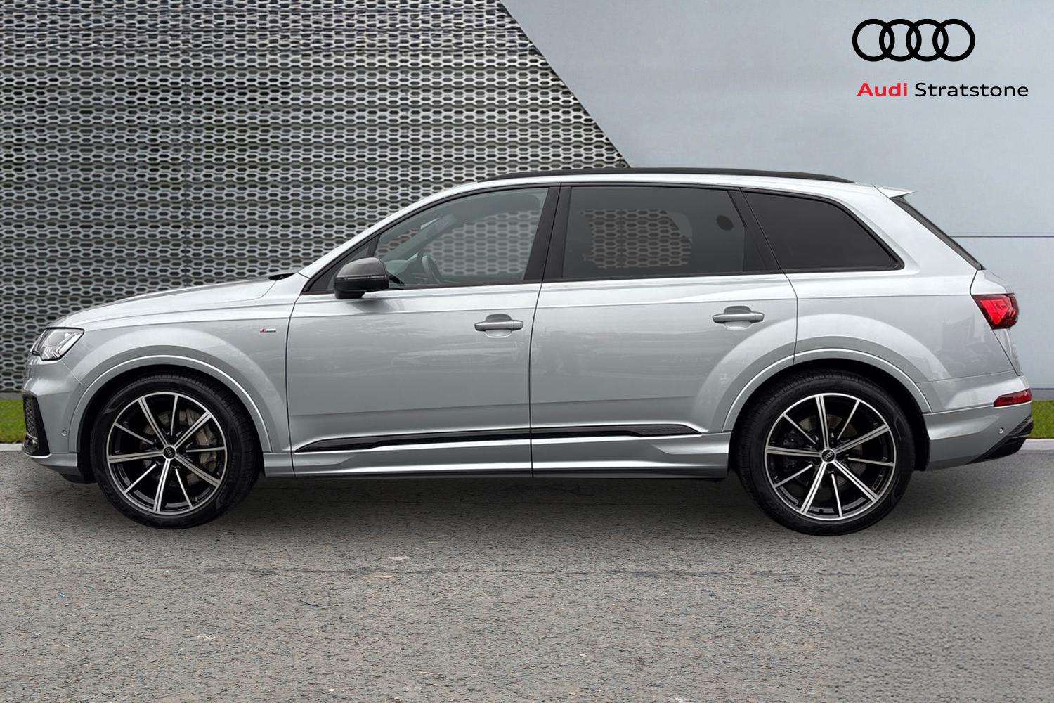 Used Audi Q7 2023 for sale - 77233116: Photo 8