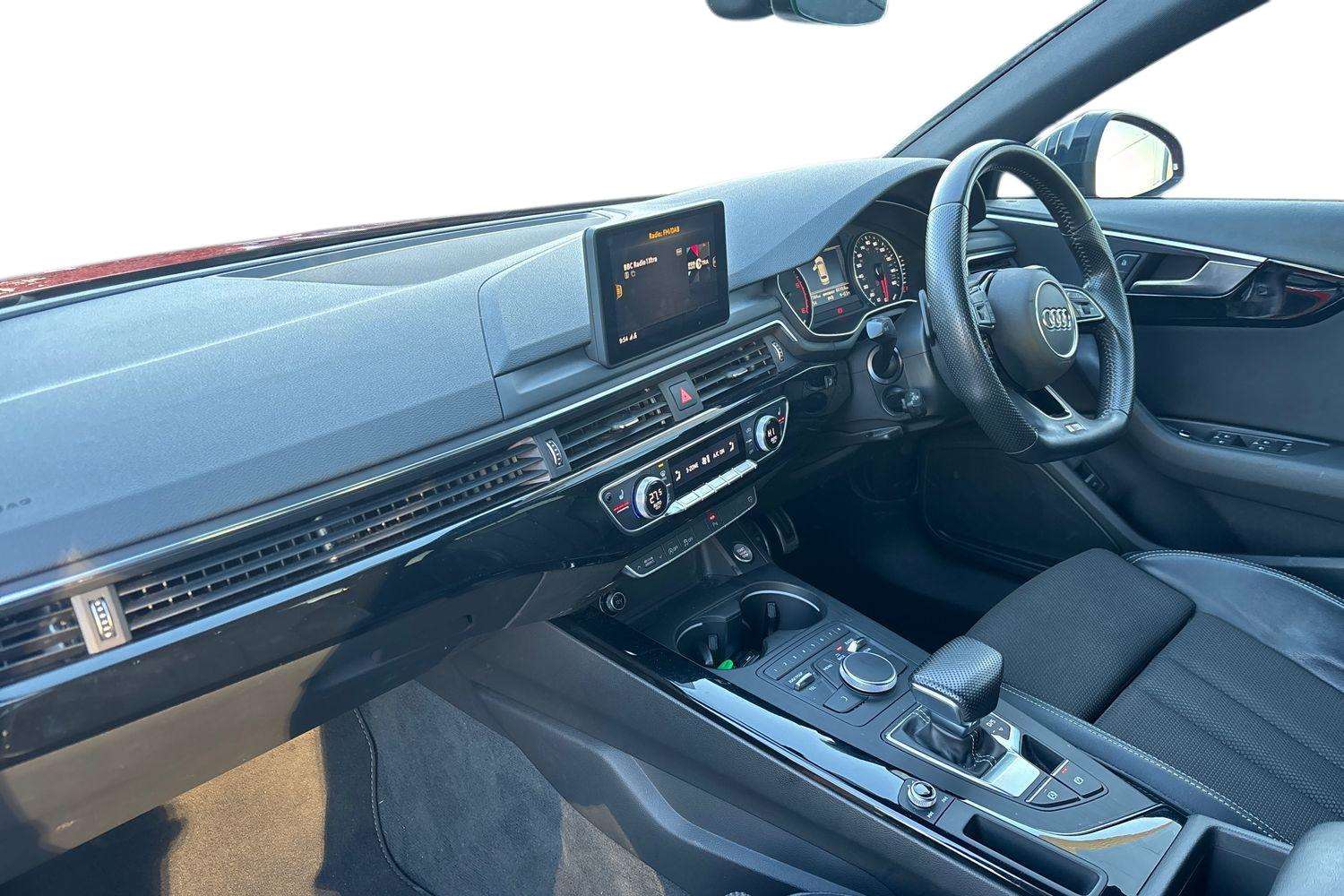 Used Audi A4 2017 for sale - 77112364: Photo 2