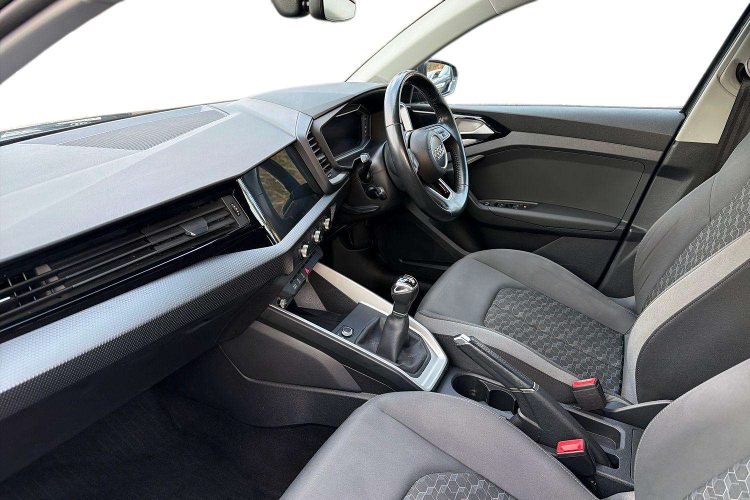 Used Audi A1 2019 for sale - 77648891: Photo 2