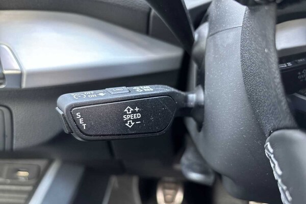 Used Audi Q2 2022 for sale - 75523105: Photo 32