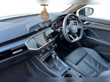 Used Audi Q3 2025 for sale - 76411323: Photo