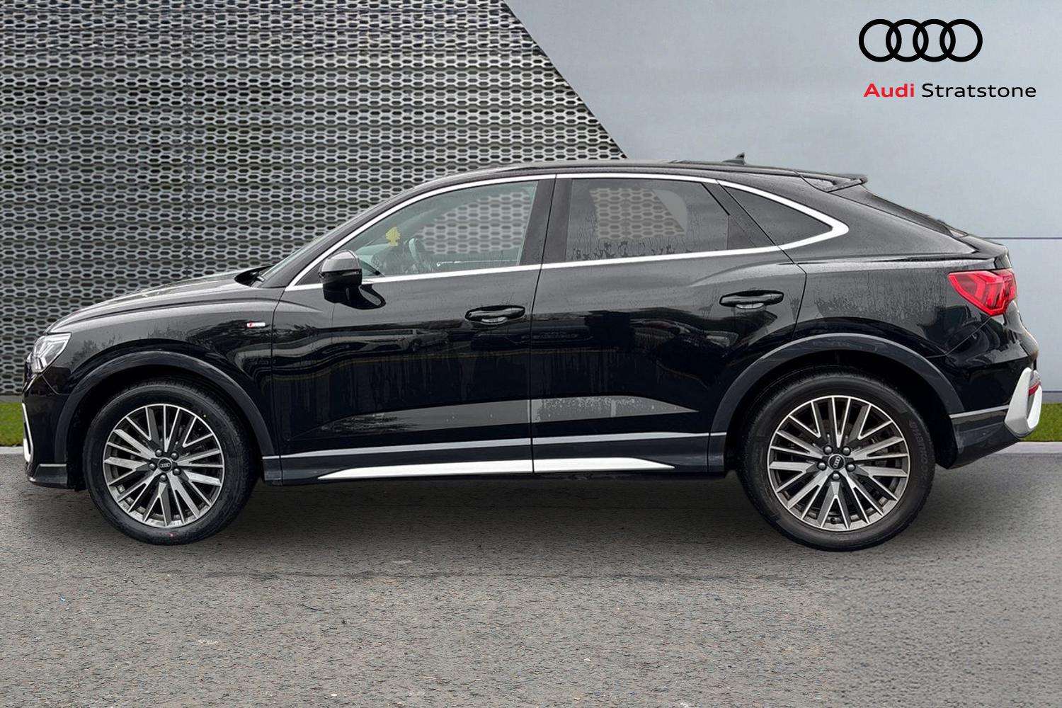 Used Audi Q3 2022 for sale - 76421060: Photo 8