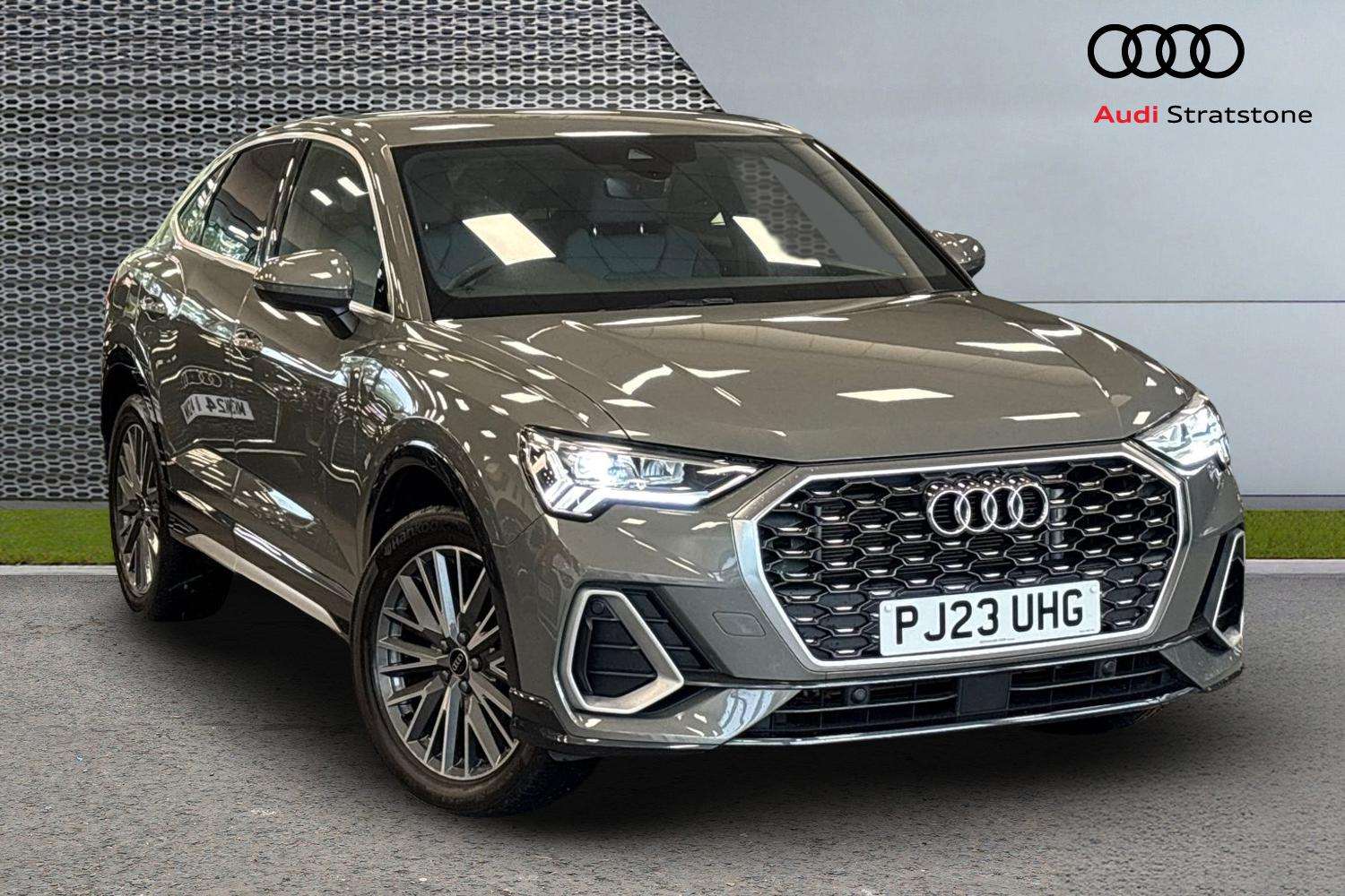 Used Audi Q3 2023 for sale - 76063299: Photo 1