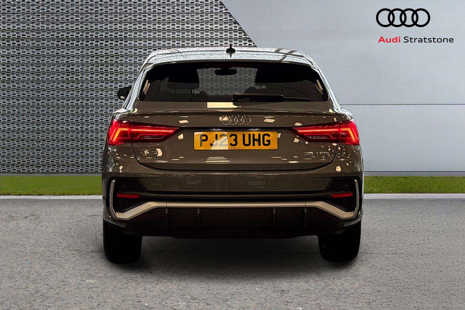 Used Audi Q3 2023 for sale - 76063299: Photo 7