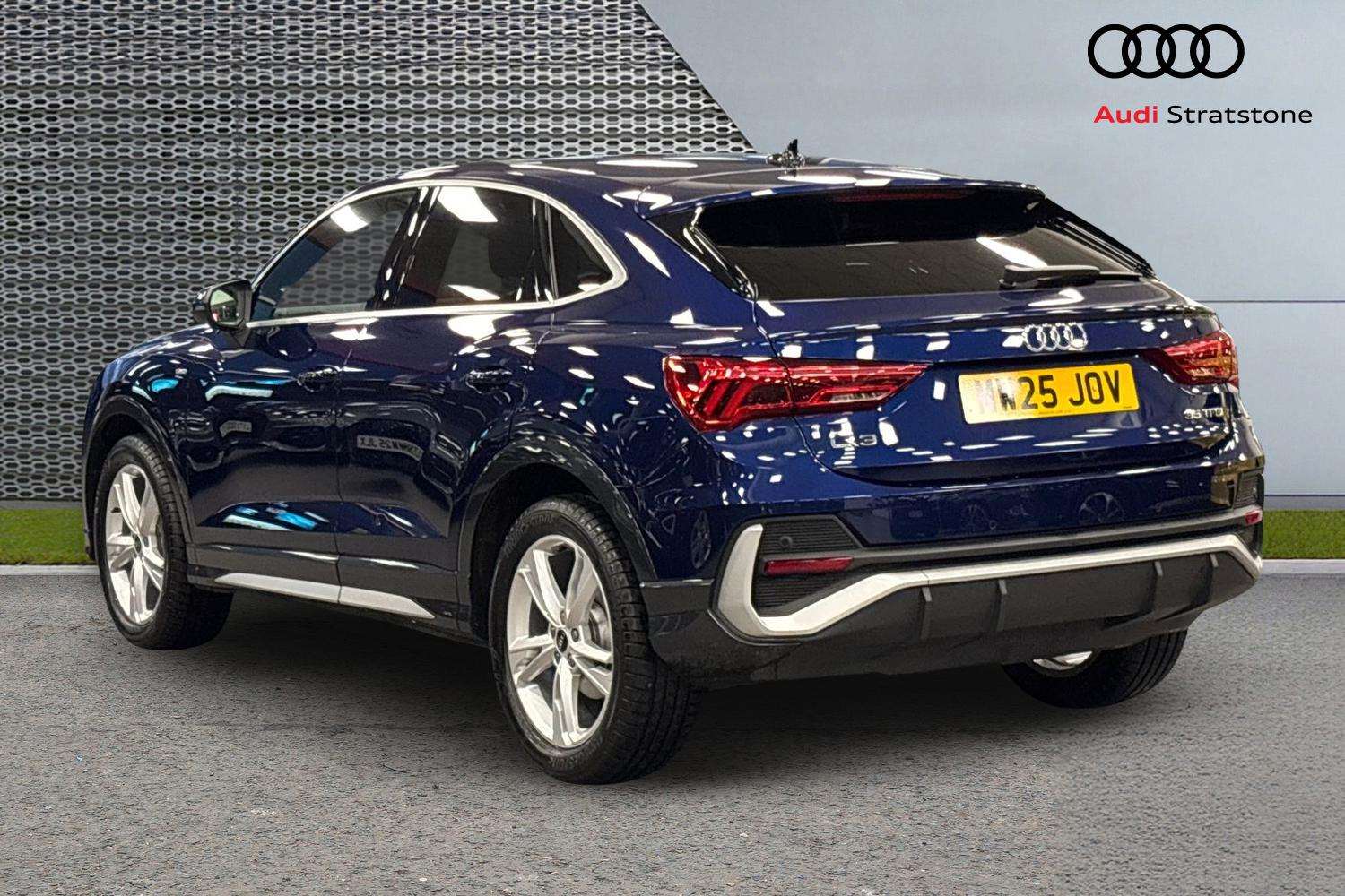 Used Audi Q3 2025 for sale - 76553190: Photo 3