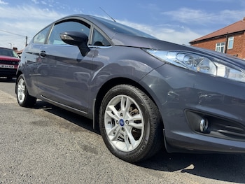 Used Ford Fiesta 2015 for sale - 79519570: Photo