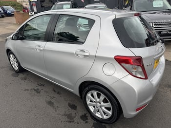 Used Toyota Yaris 2014 for sale - 79754094: Photo