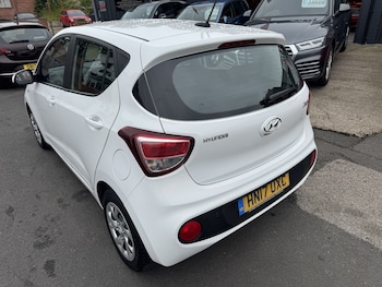 Used Hyundai i10 2017 for sale - 78944912: Photo