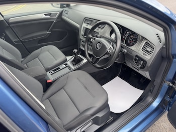 Used Volkswagen Golf 2015 for sale - 78004459: Photo