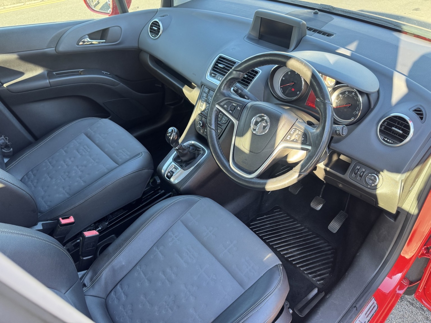 Used Vauxhall Meriva 2013 for sale - 77891542: Photo 2