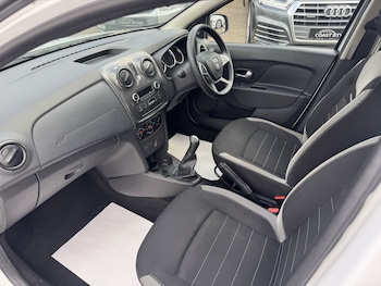 Used Dacia Sandero Stepway 2018 for sale - 79098436: Photo