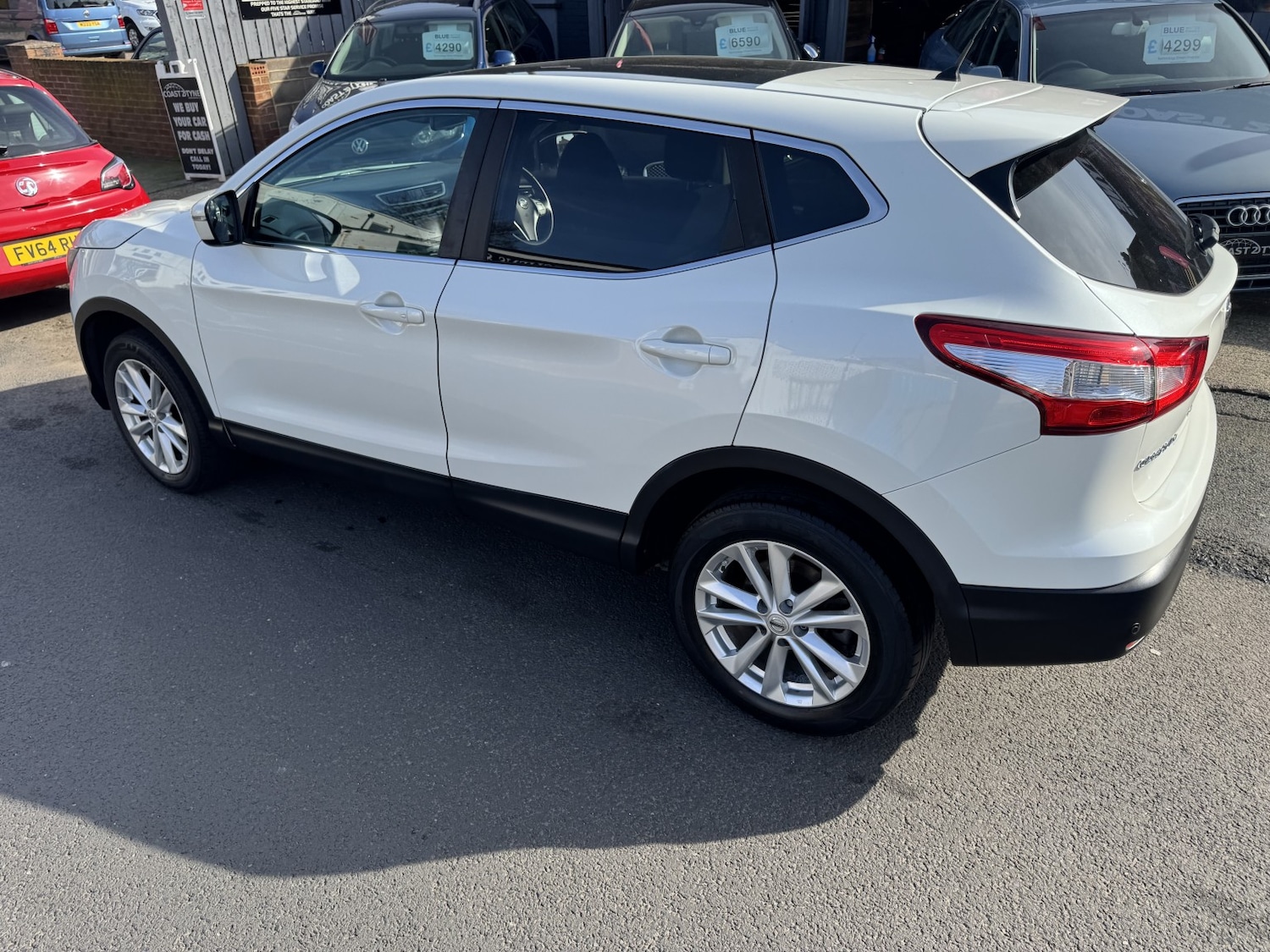 Used Nissan Qashqai 2014 for sale - 77945724: Photo 16