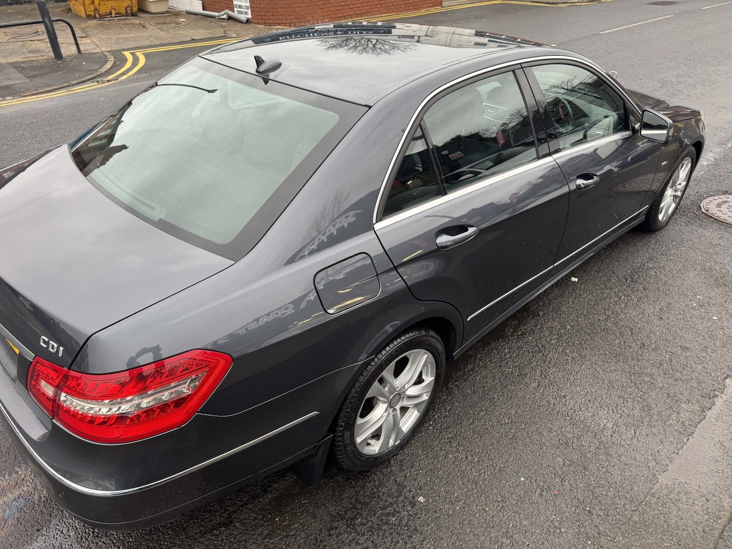 Used Mercedes-Benz E Class 2010 for sale - 77377749: Photo 10