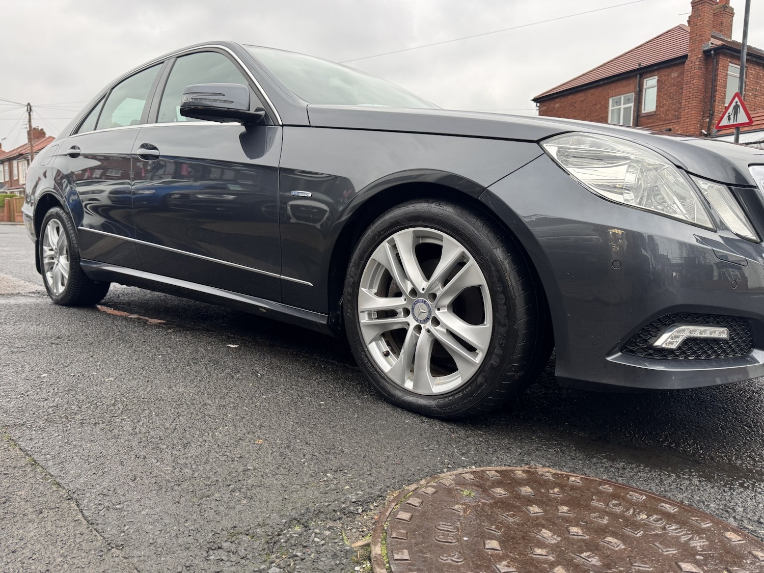 Used Mercedes-Benz E Class 2010 for sale - 77377749: Photo 11