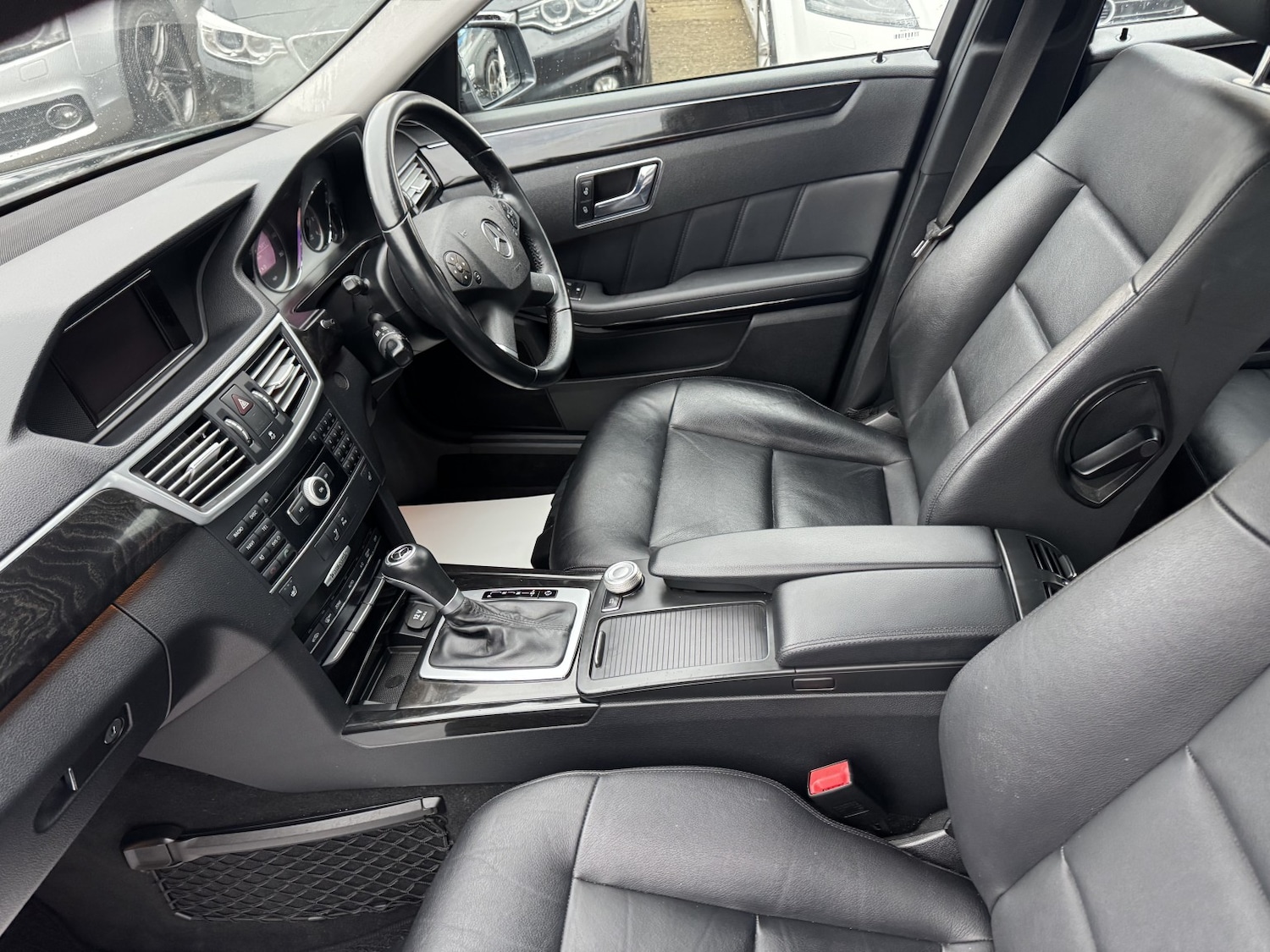 Used Mercedes-Benz E Class 2010 for sale - 77377749: Photo 23