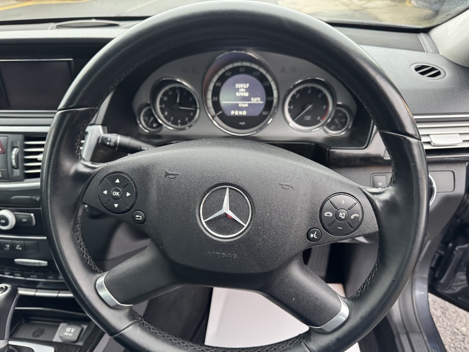 Used Mercedes-Benz E Class 2010 for sale - 77377749: Photo 25