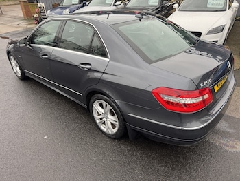 Used Mercedes-Benz E Class 2010 for sale - 77377749: Photo