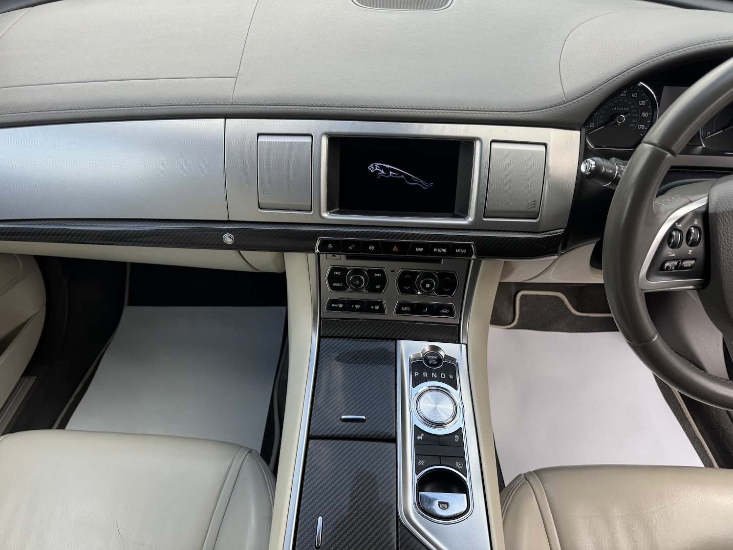 Used Jaguar XF 2012 for sale - 77836985: Photo 40