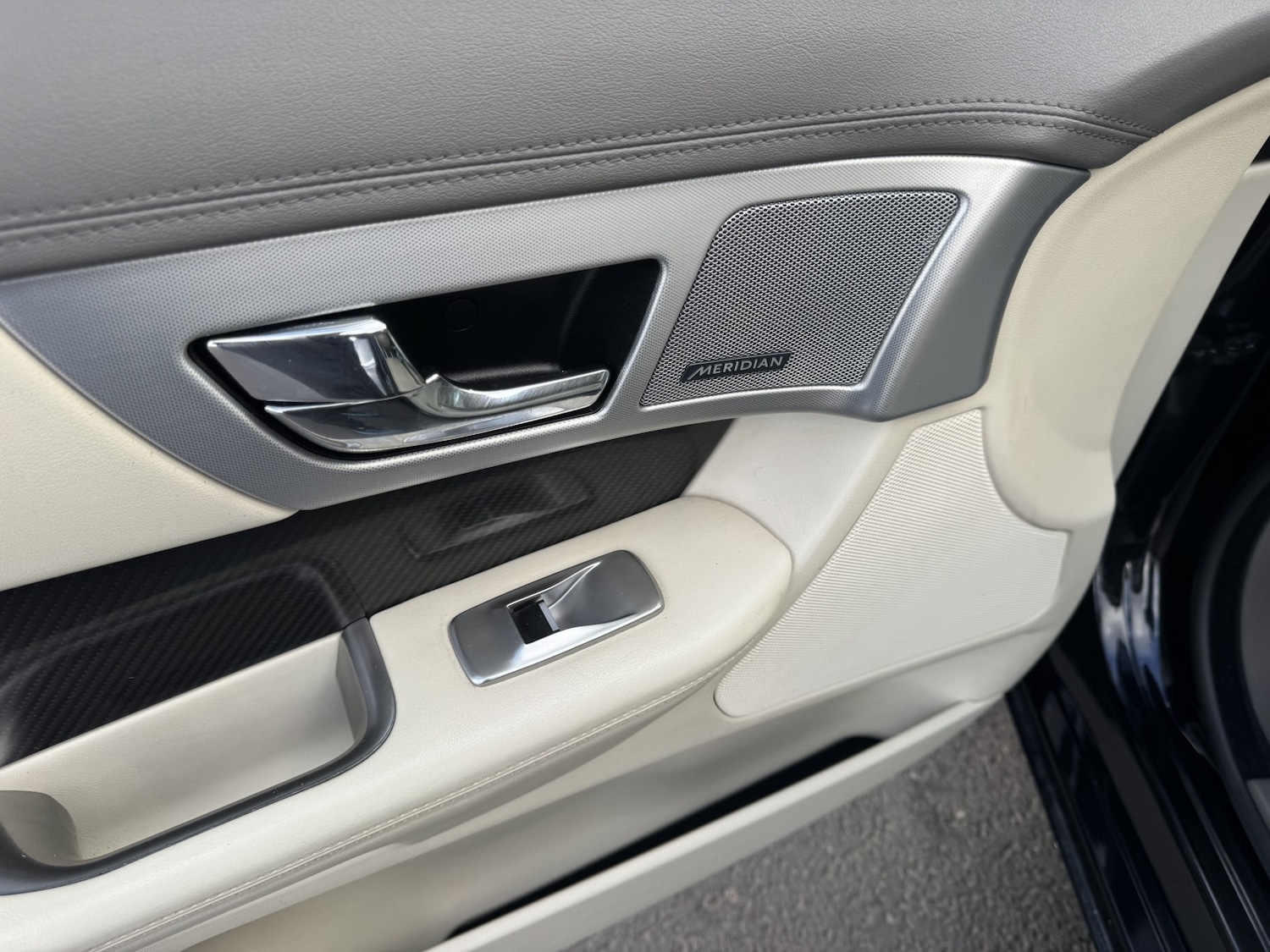 Used Jaguar XF 2012 for sale - 77836985: Photo 43