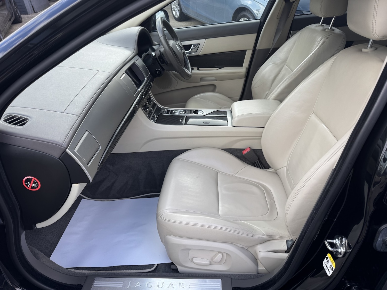 Used Jaguar XF 2012 for sale - 77836985: Photo 44