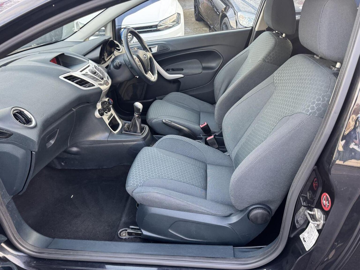 Used Ford Fiesta 2012 for sale - 77002277: Photo 24