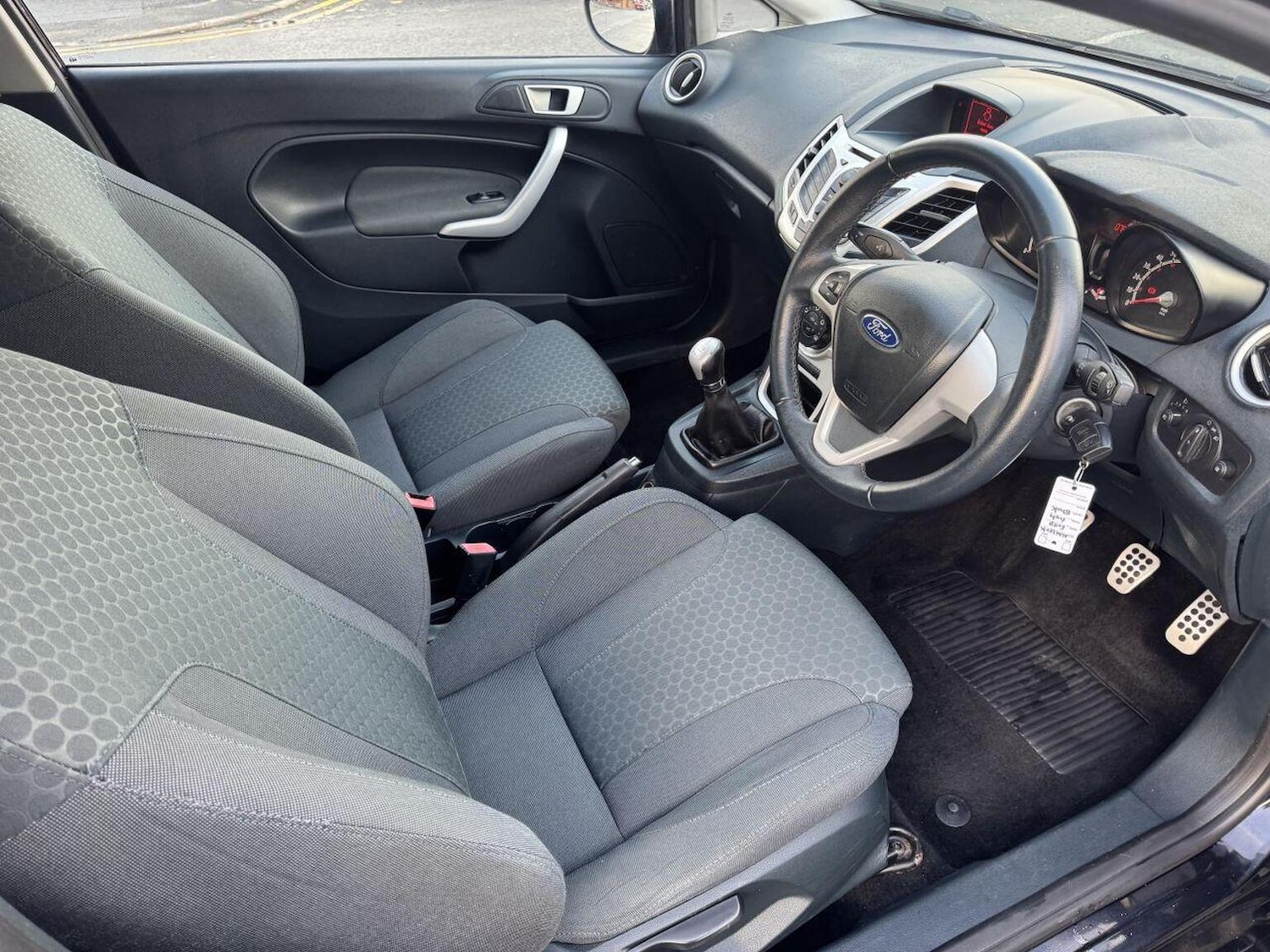 Used Ford Fiesta 2012 for sale - 77002277: Photo 28