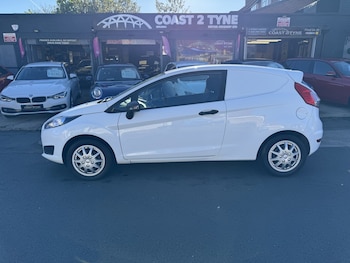 Used Ford Fiesta 2014 for sale - 77148213: Photo