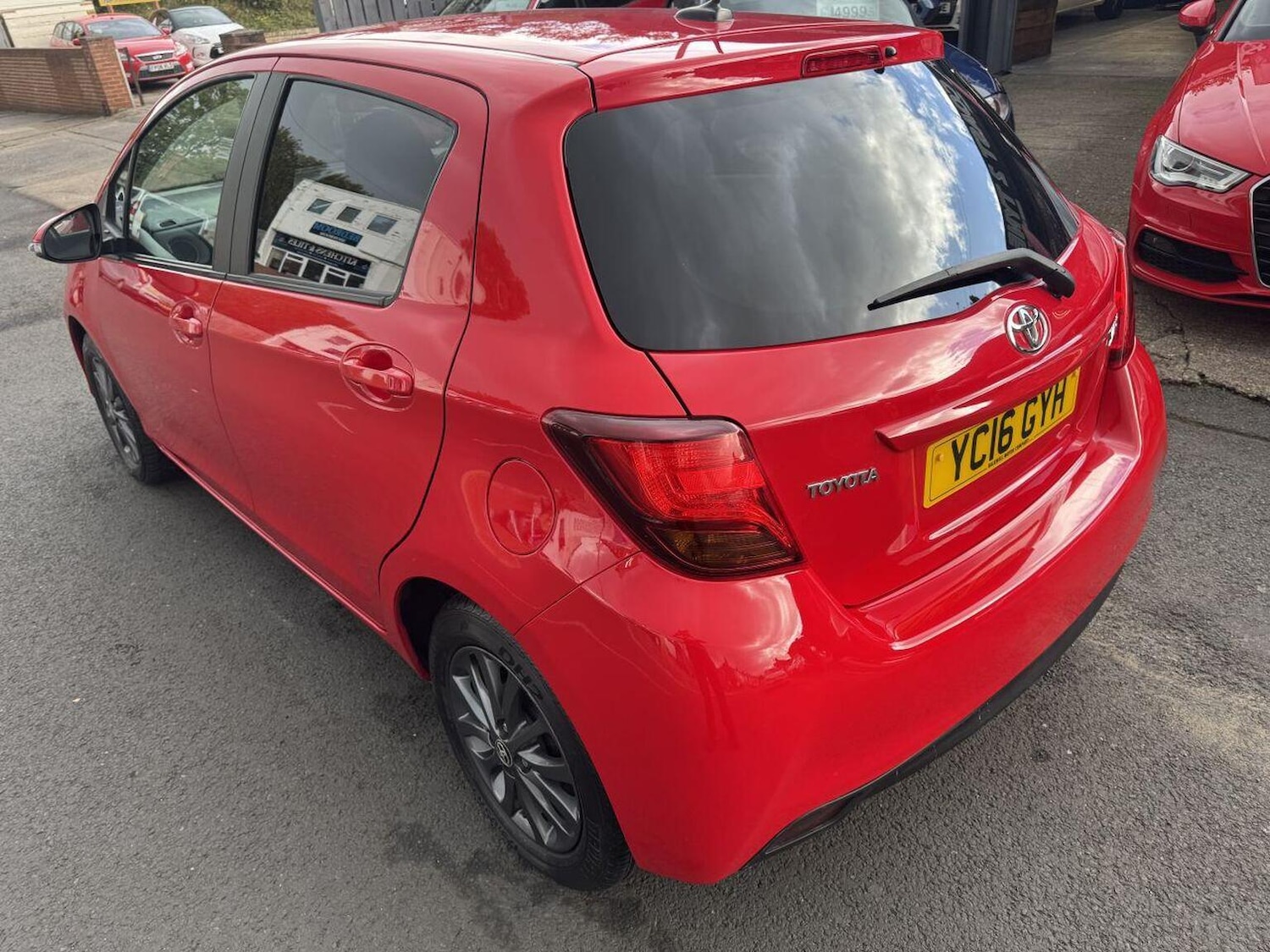 Used Toyota Yaris 2016 for sale - 77002285: Photo 12