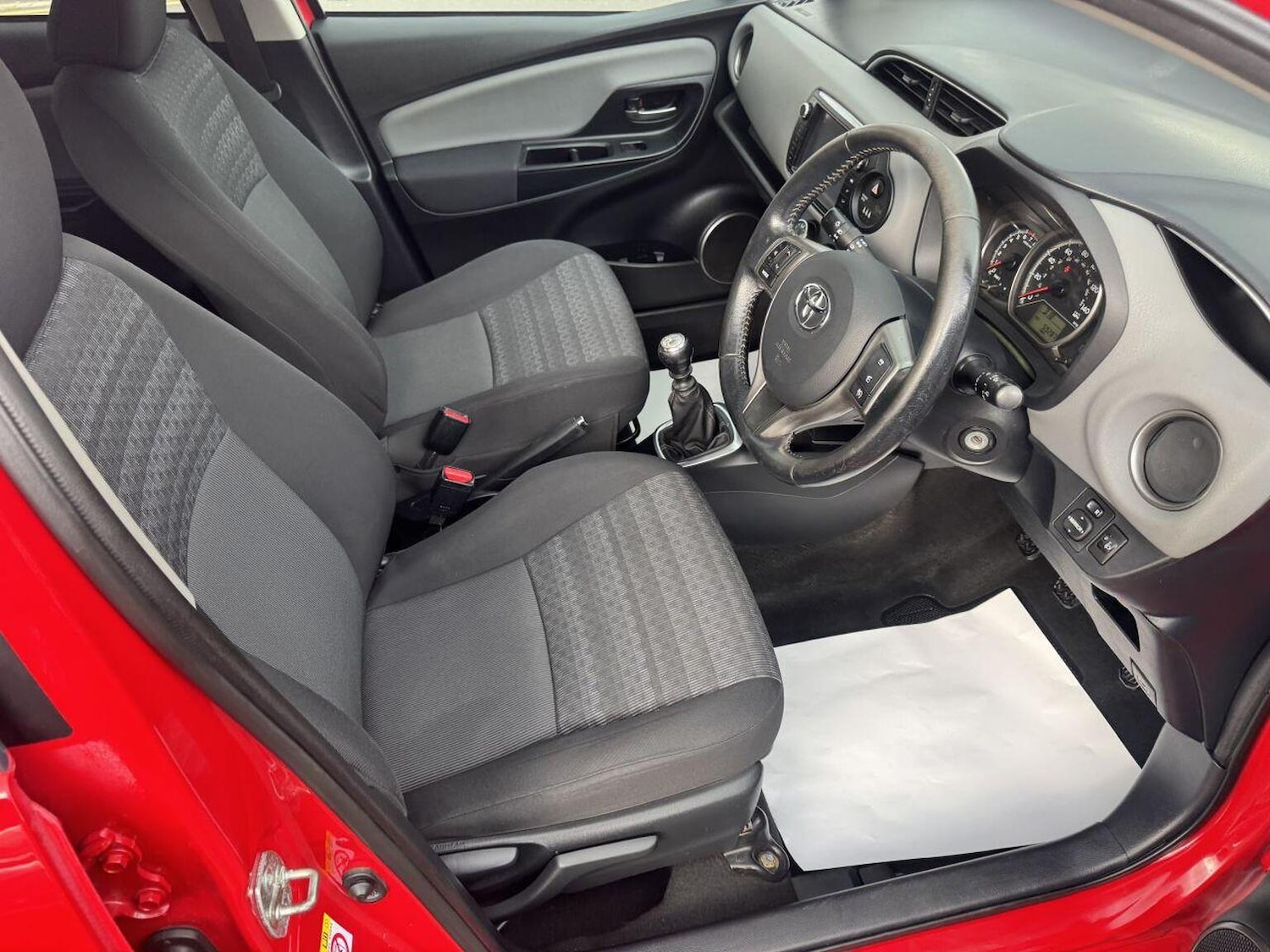 Used Toyota Yaris 2016 for sale - 77002285: Photo 23