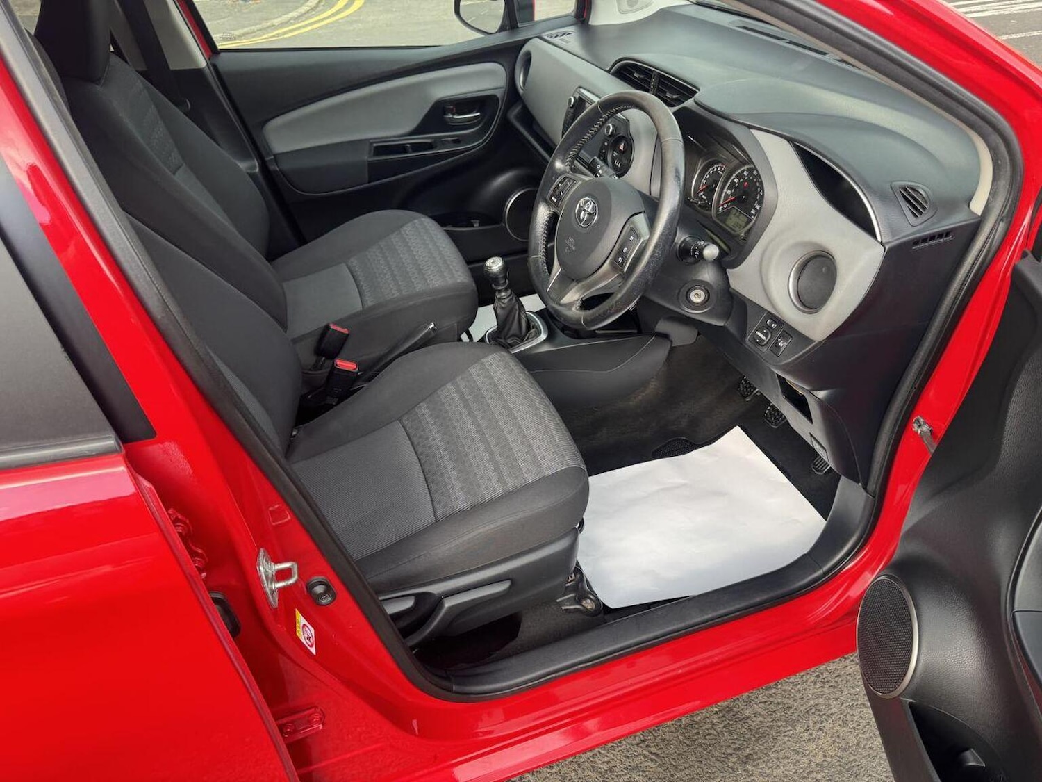 Used Toyota Yaris 2016 for sale - 77002285: Photo 24