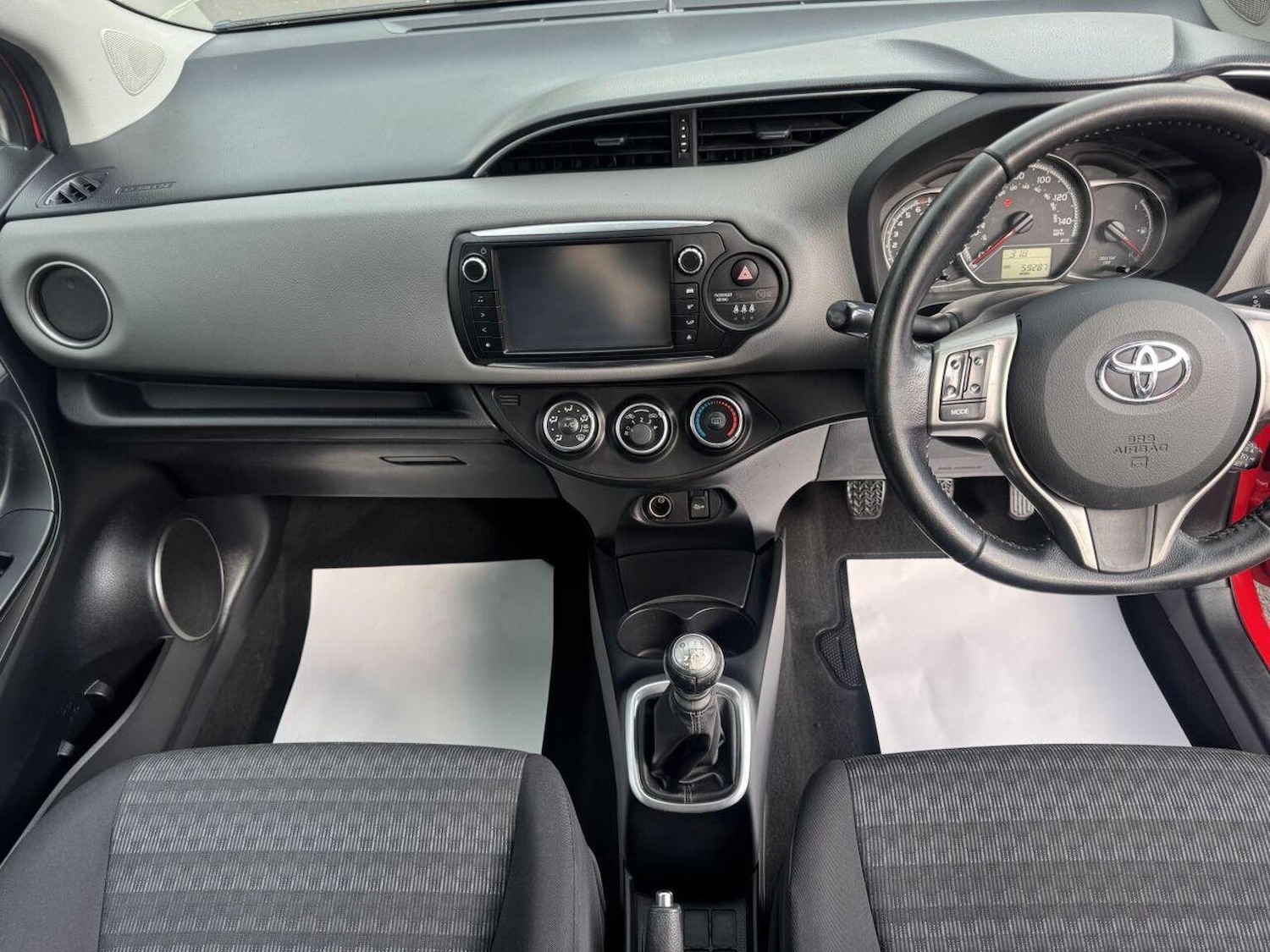 Used Toyota Yaris 2016 for sale - 77002285: Photo 25