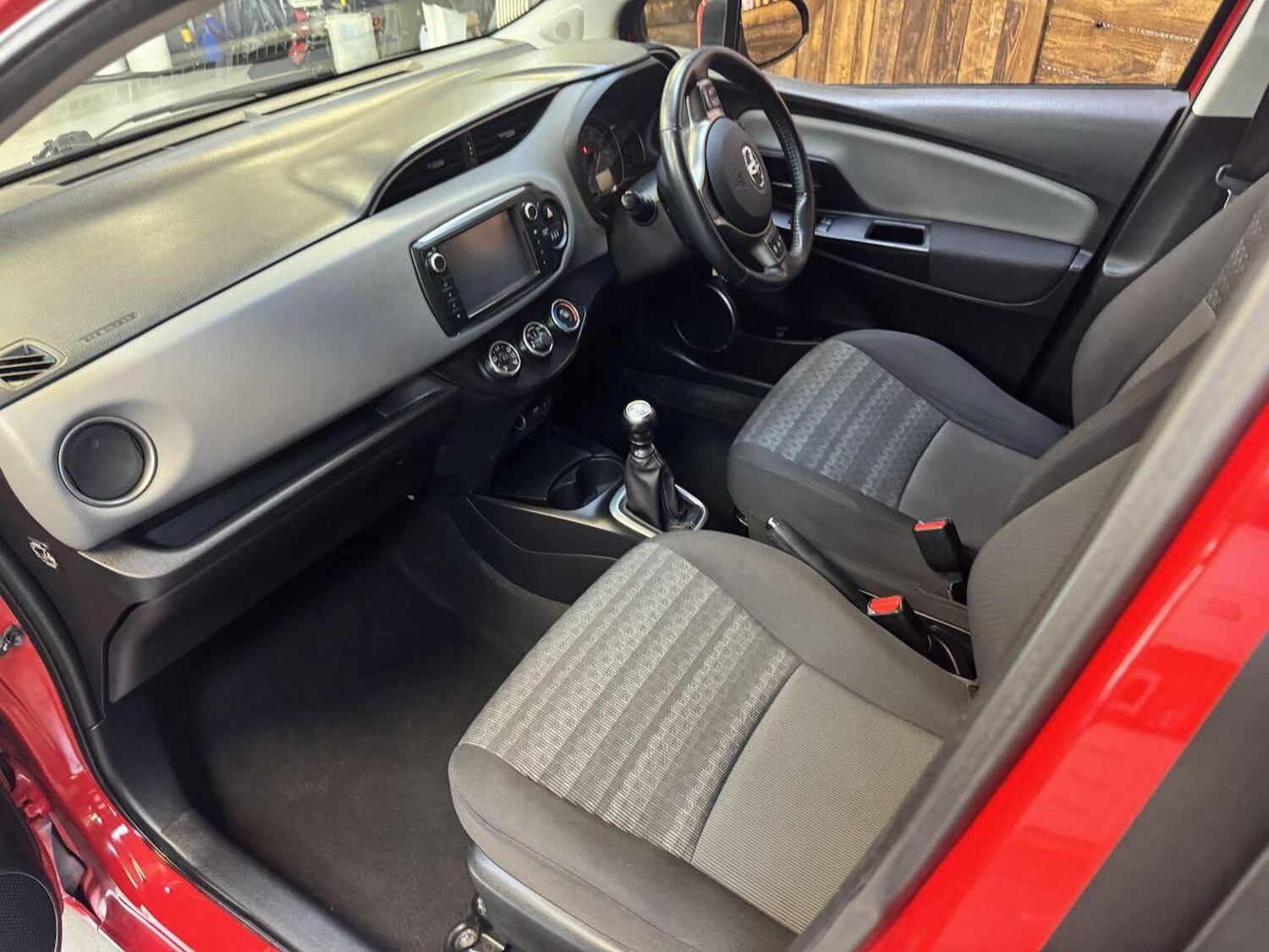 Used Toyota Yaris 2016 for sale - 77002285: Photo 8