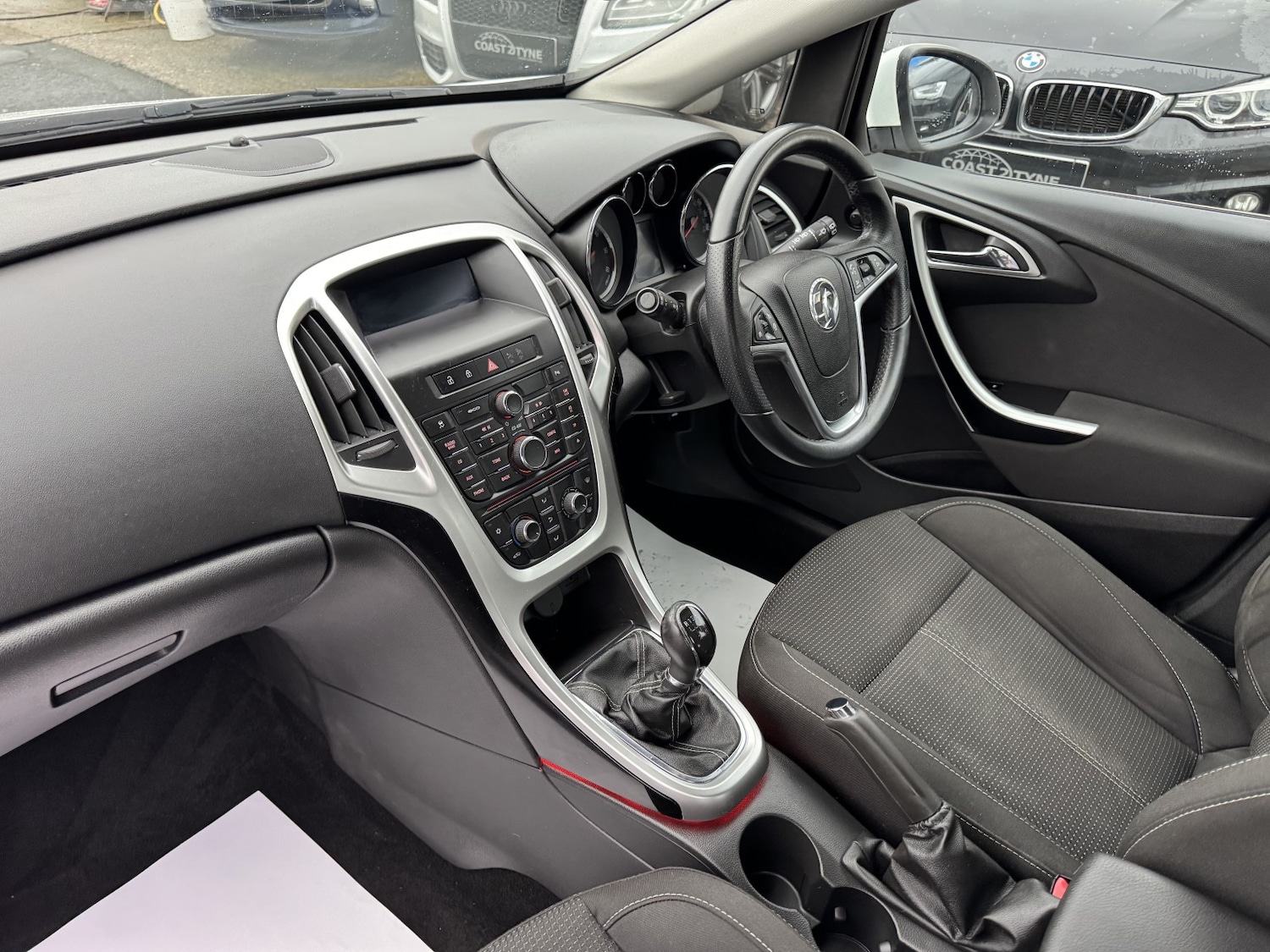 Used Vauxhall Astra 2012 for sale - 77377728: Photo 16