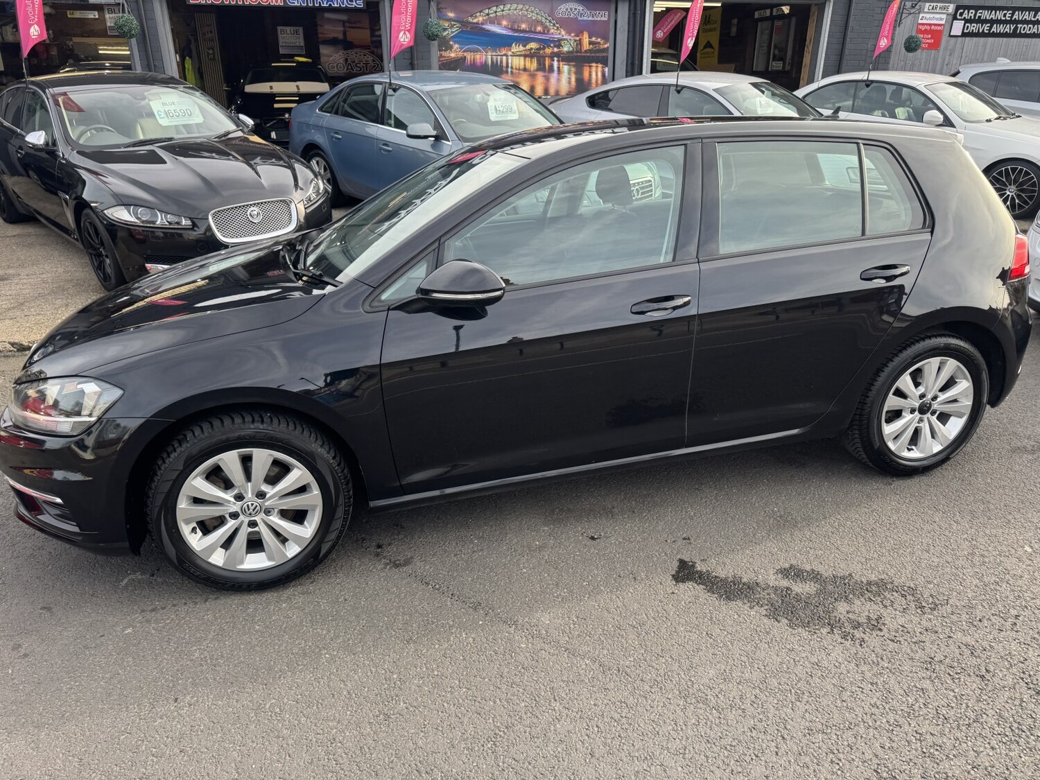 Used Volkswagen Golf 2017 for sale - 77945726: Photo 20