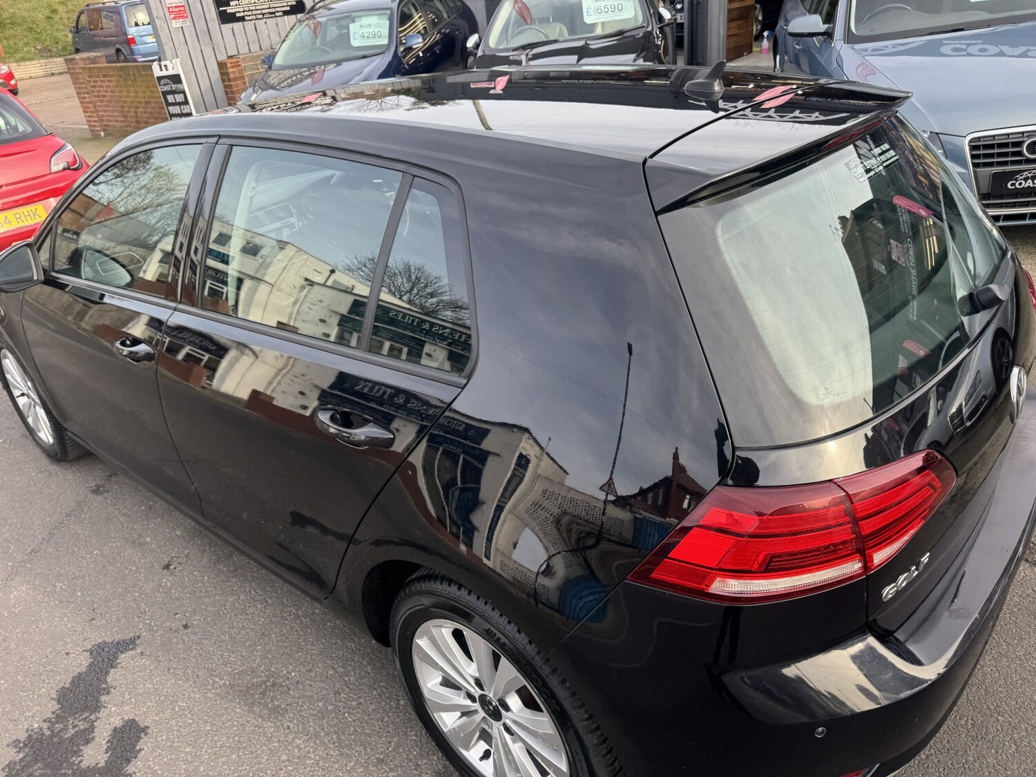 Used Volkswagen Golf 2017 for sale - 77945726: Photo 25