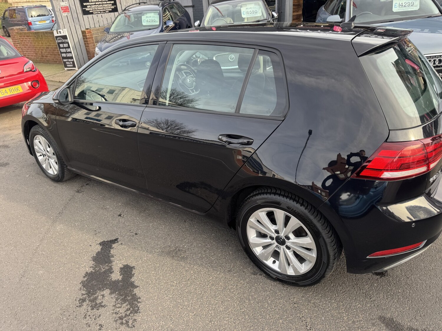 Used Volkswagen Golf 2017 for sale - 77945726: Photo 5