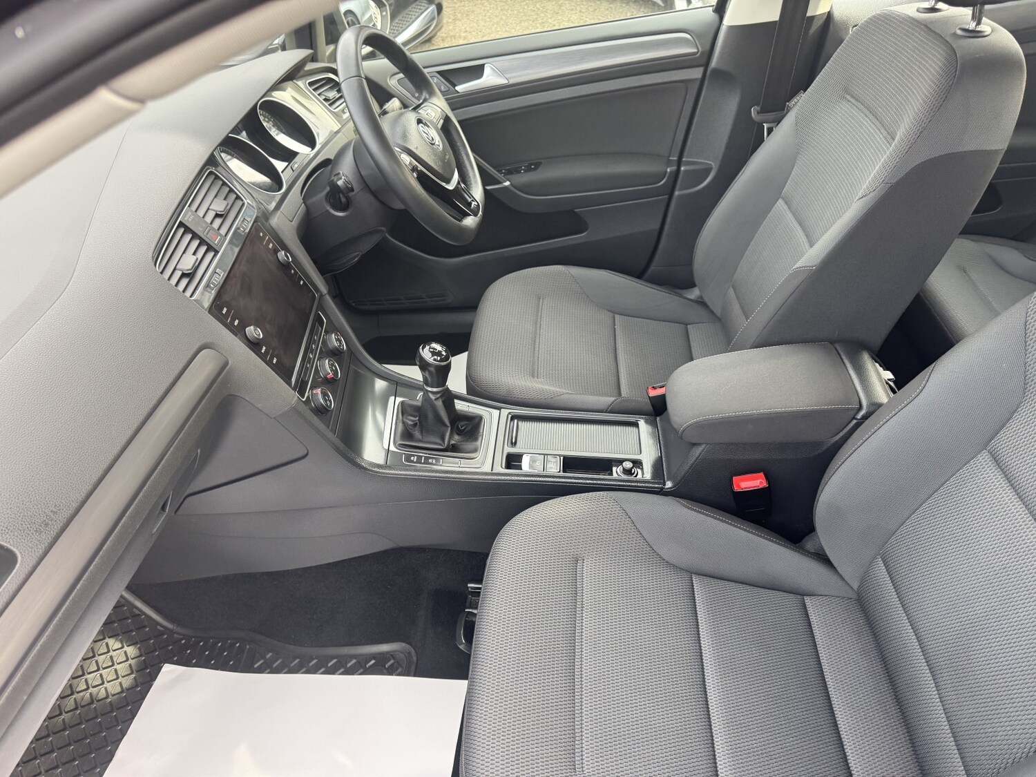 Used Volkswagen Golf 2017 for sale - 77945726: Photo 54